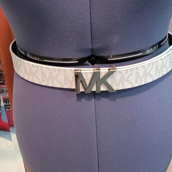 Michael Kors Belt - Picture 1 of 3